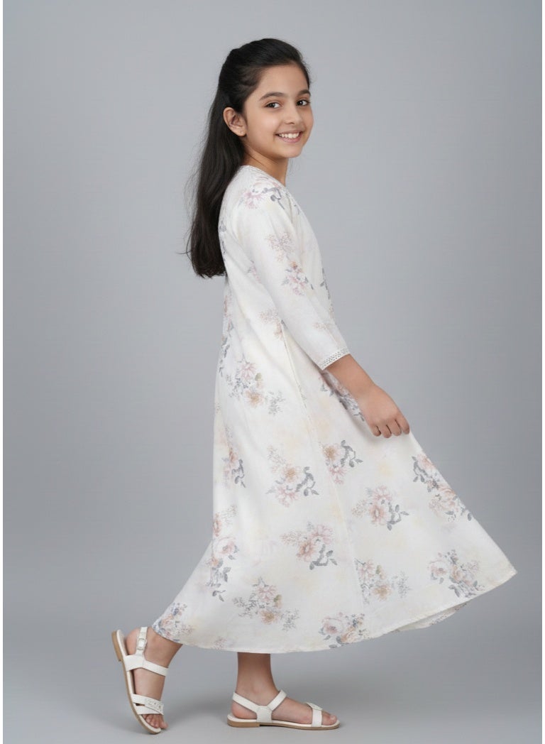 هانا آند سارا جلابية بناتي بطبعة رقمية زهرية من الفيسكوز - فستان محتشم خفيف الوزن - Image 4